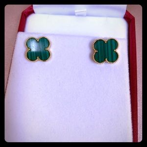 14k gold with green stone earring